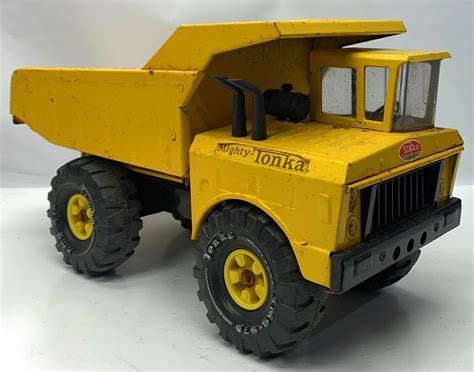 1970s metal.tonka truck mighty dump 3500 in box|vintage Tonka Truck repair.